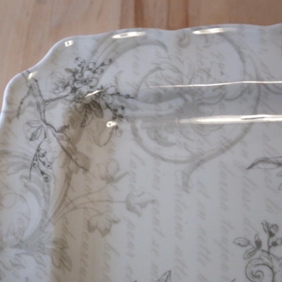 222 Fifth “Love Poem” Fine China Square Plate – 10” Gray Floral Scroll Design - Picture 4 of 8